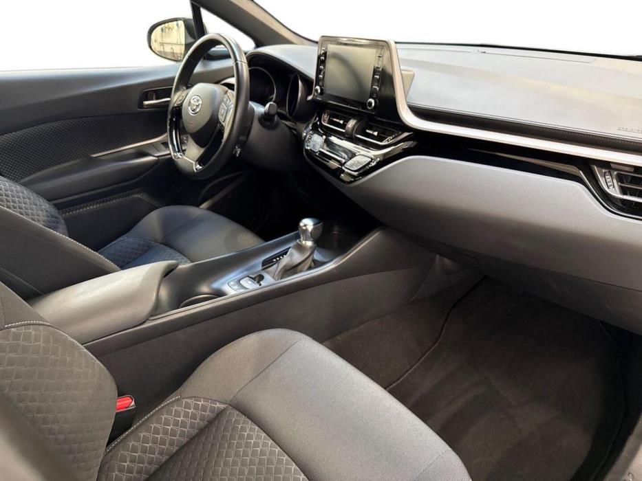 TOYOTA C-HR 2020