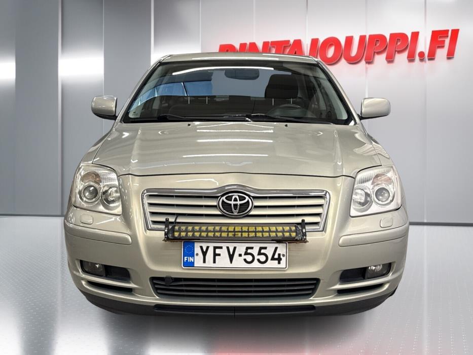 TOYOTA Avensis 2005