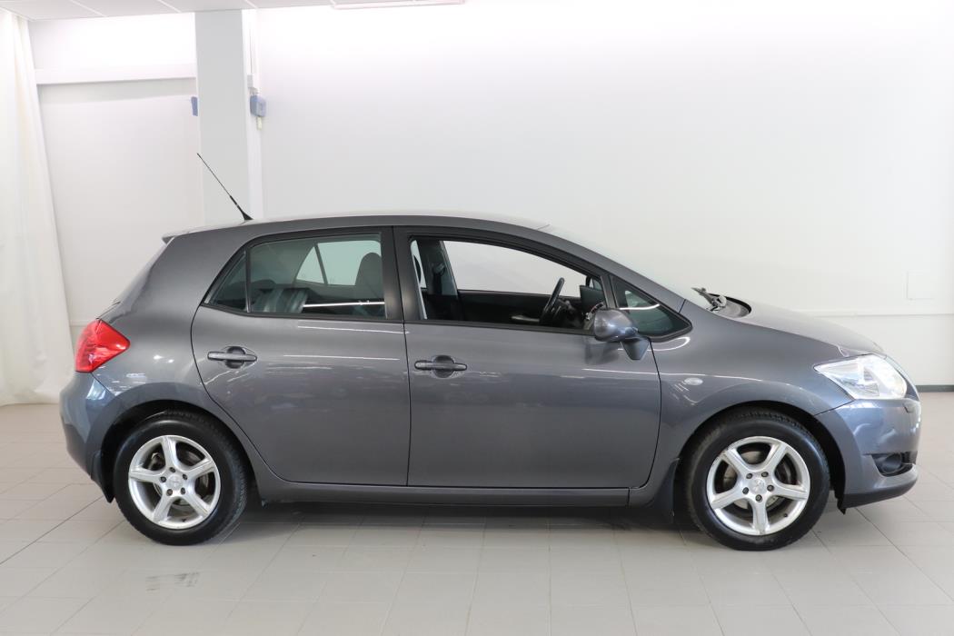 TOYOTA Auris 2008