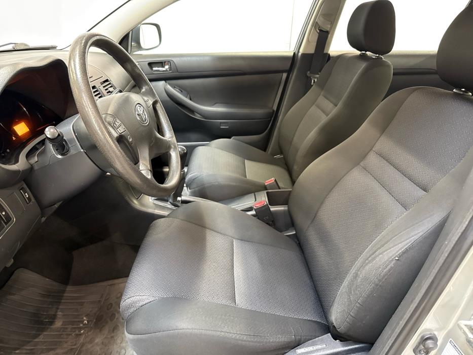 TOYOTA Avensis 2008