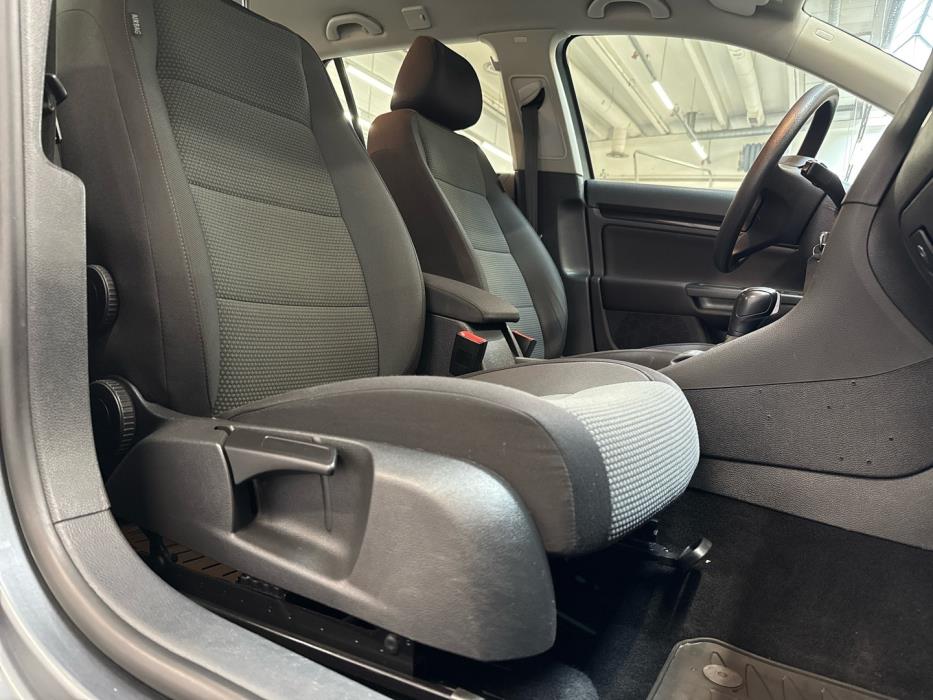 VOLKSWAGEN Golf 2011