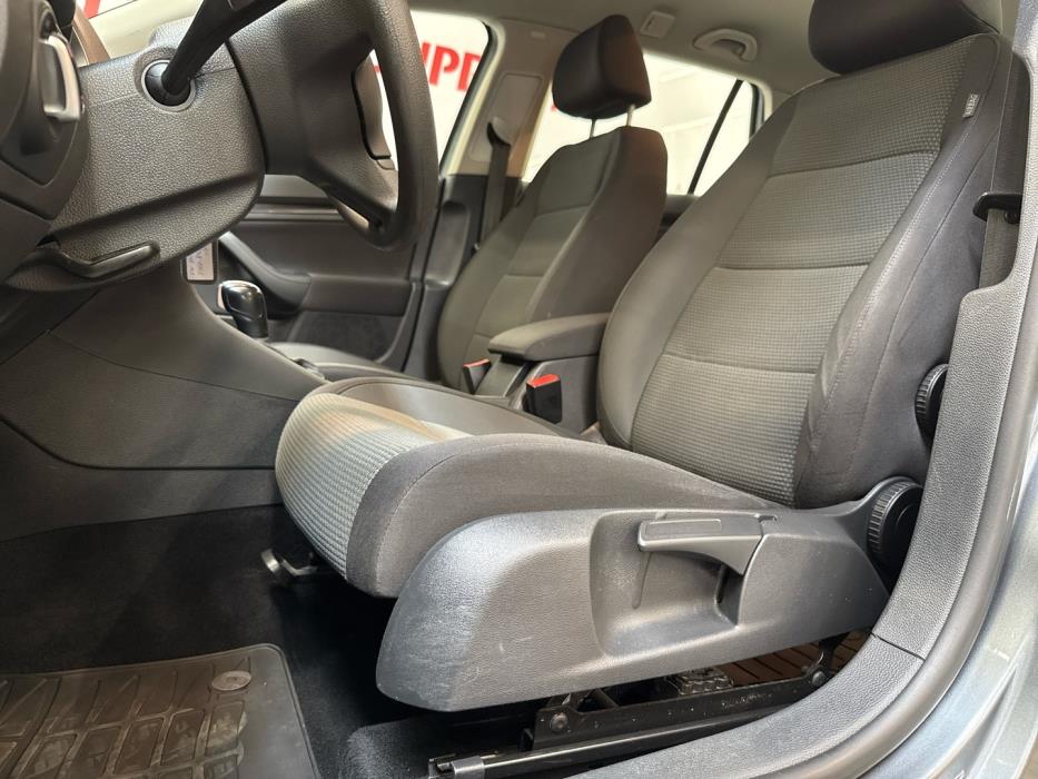 VOLKSWAGEN Golf 2011