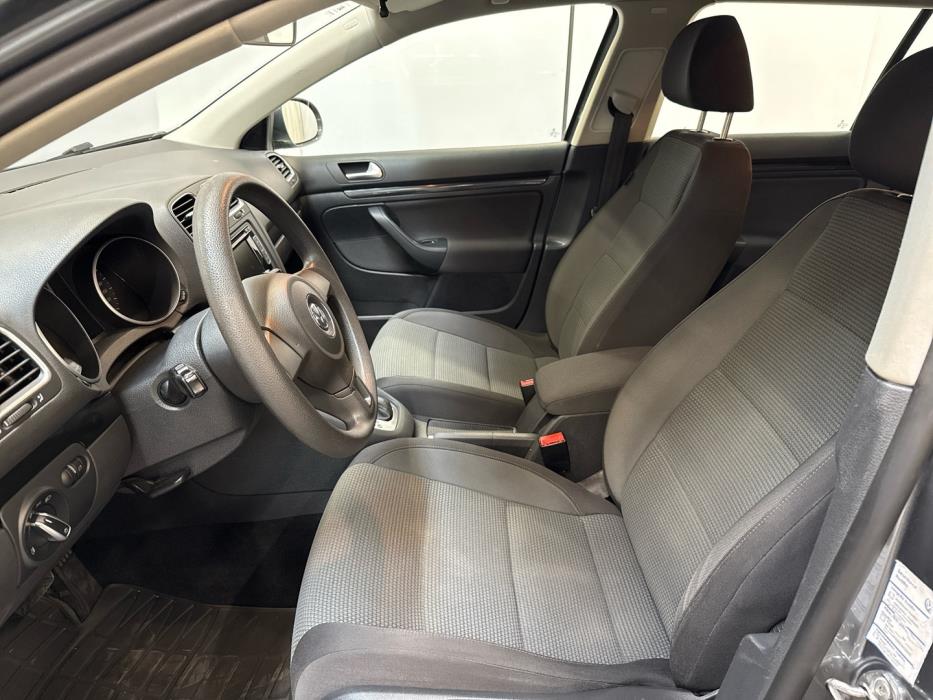 VOLKSWAGEN Golf 2011