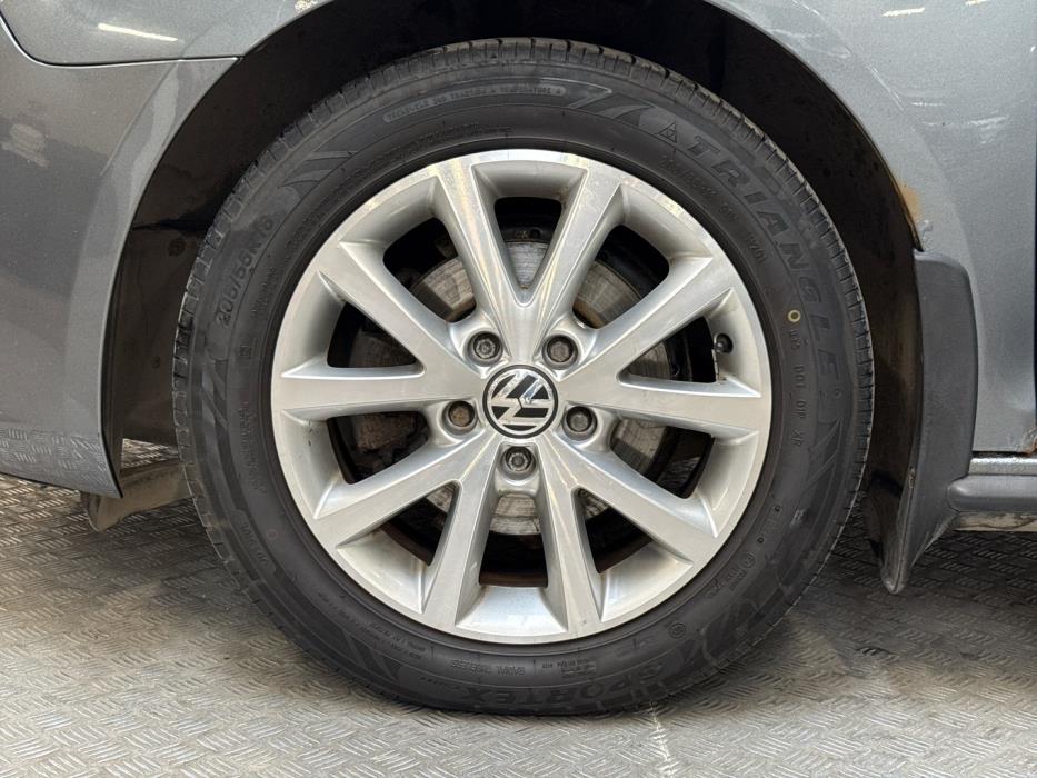VOLKSWAGEN Golf 2011