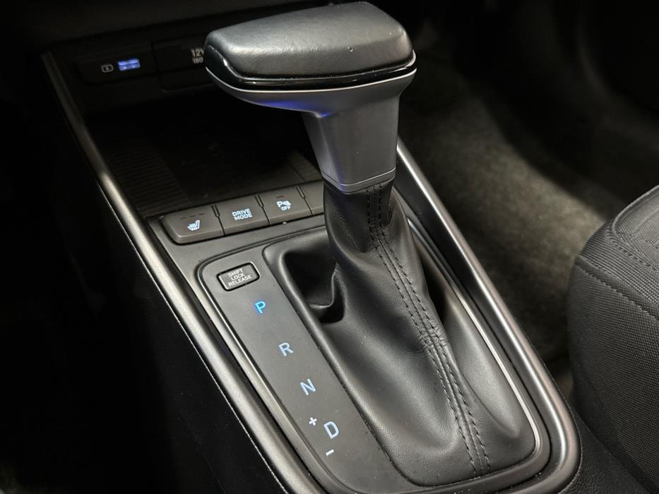 HYUNDAI i20 Hatchback 2021