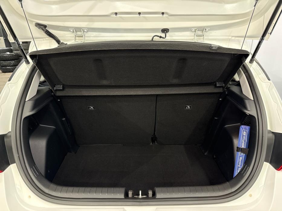 HYUNDAI i20 Hatchback 2021