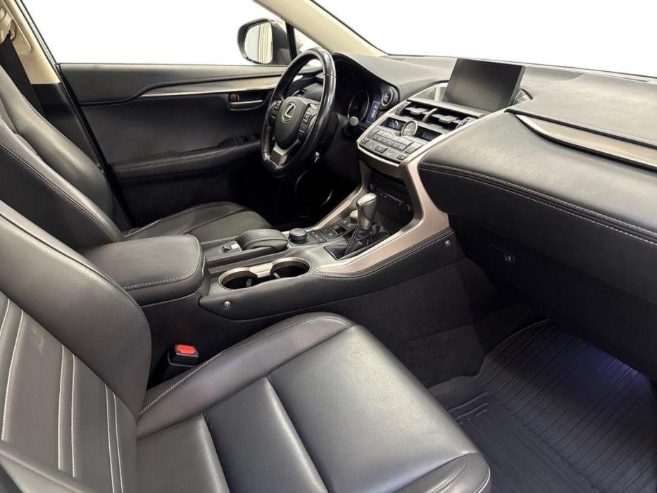 LEXUS NX 2017