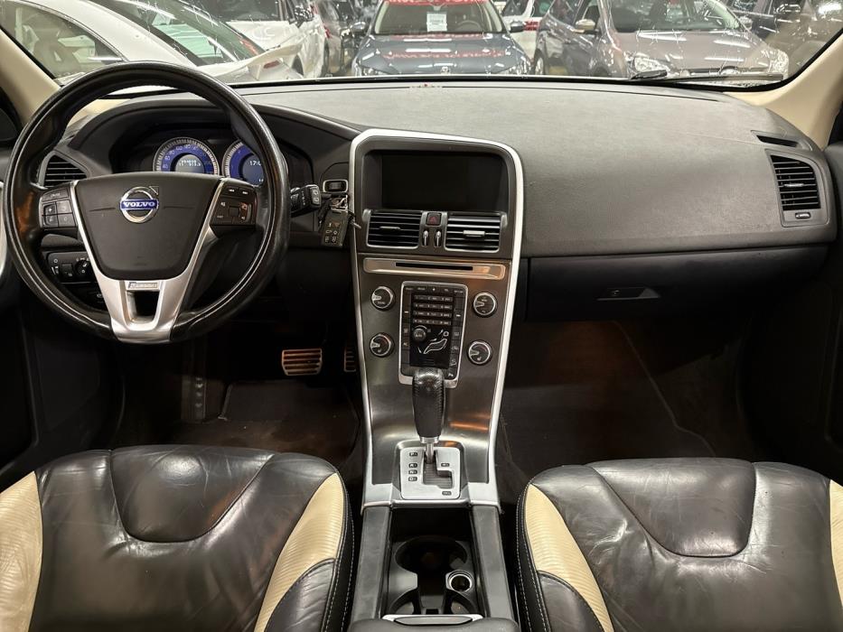 VOLVO XC60 2011