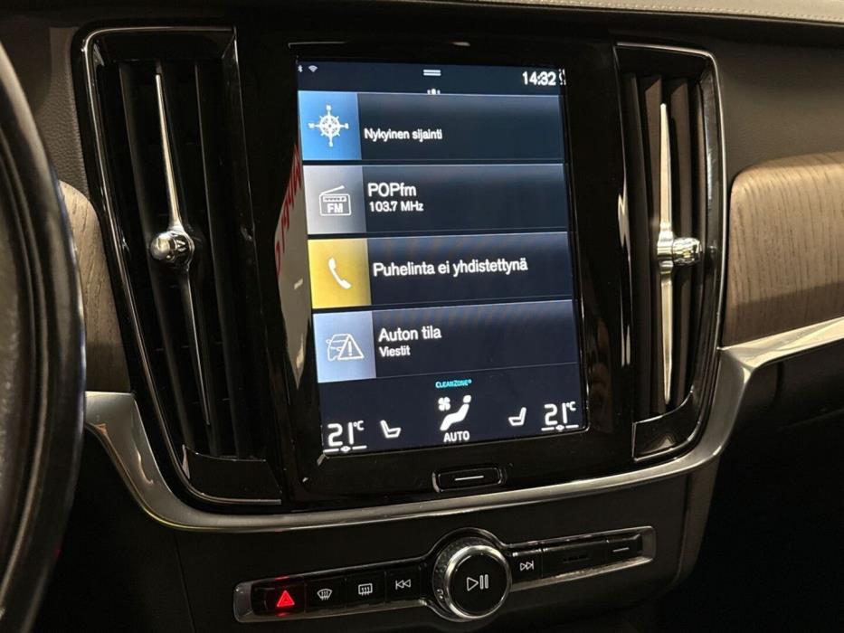 VOLVO V90 2021
