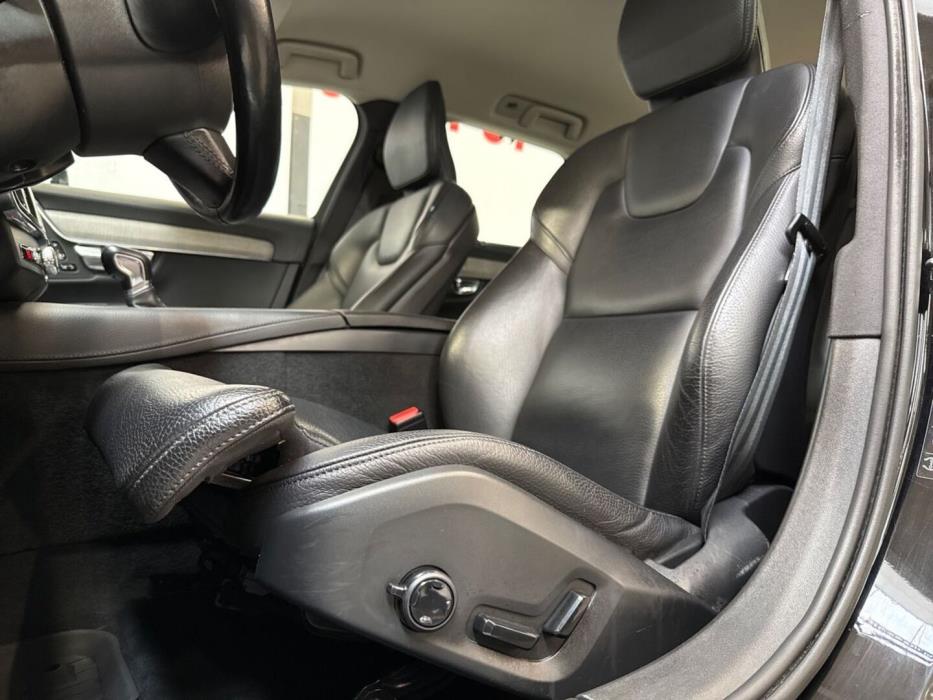 VOLVO V90 2021