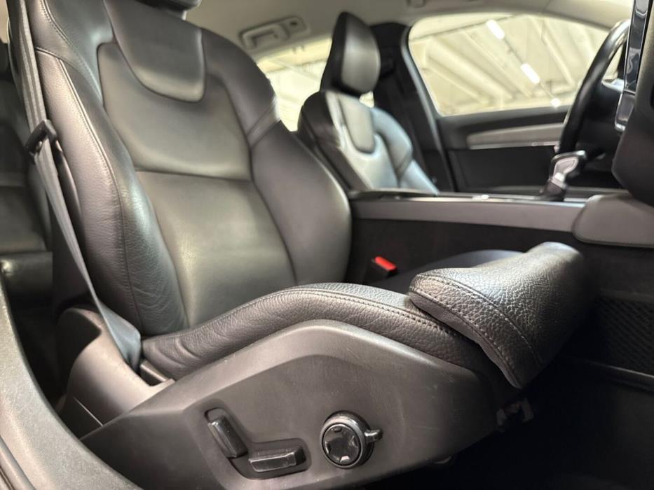 VOLVO V90 2021