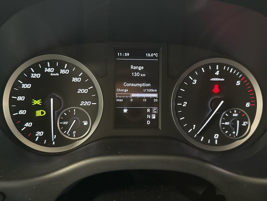 MERCEDES-BENZ Vito 2022