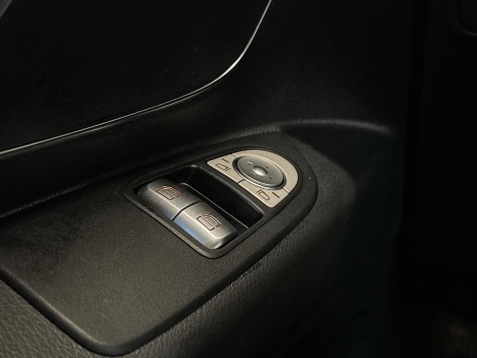 MERCEDES-BENZ Vito 2022