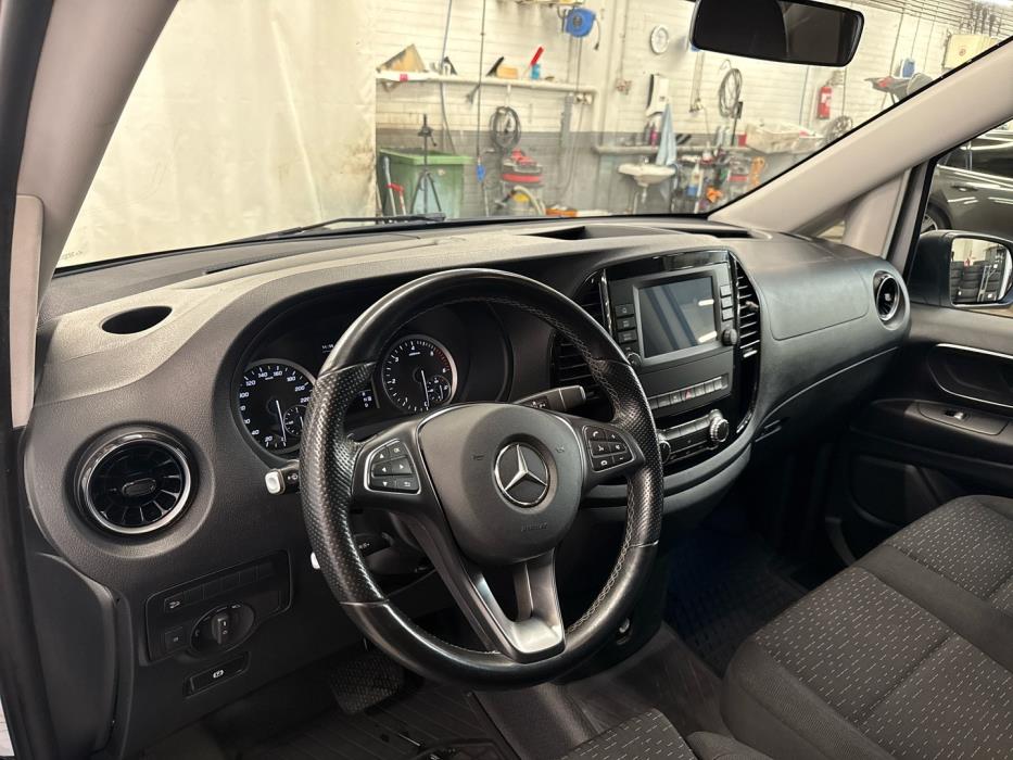 MERCEDES-BENZ Vito 2022
