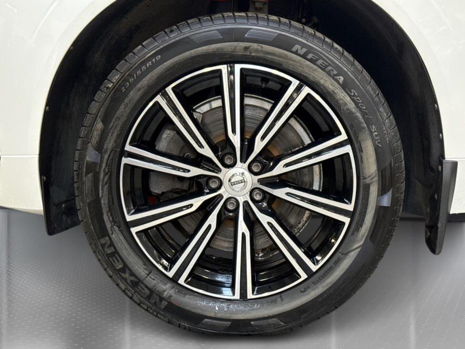 VOLVO XC60 2019