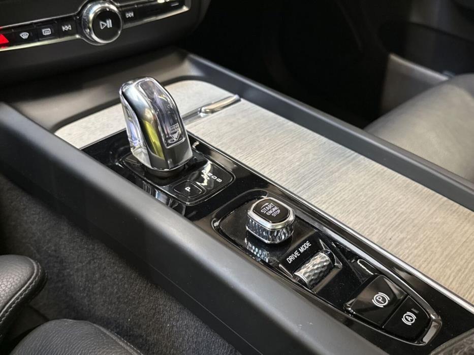 VOLVO XC60 2019