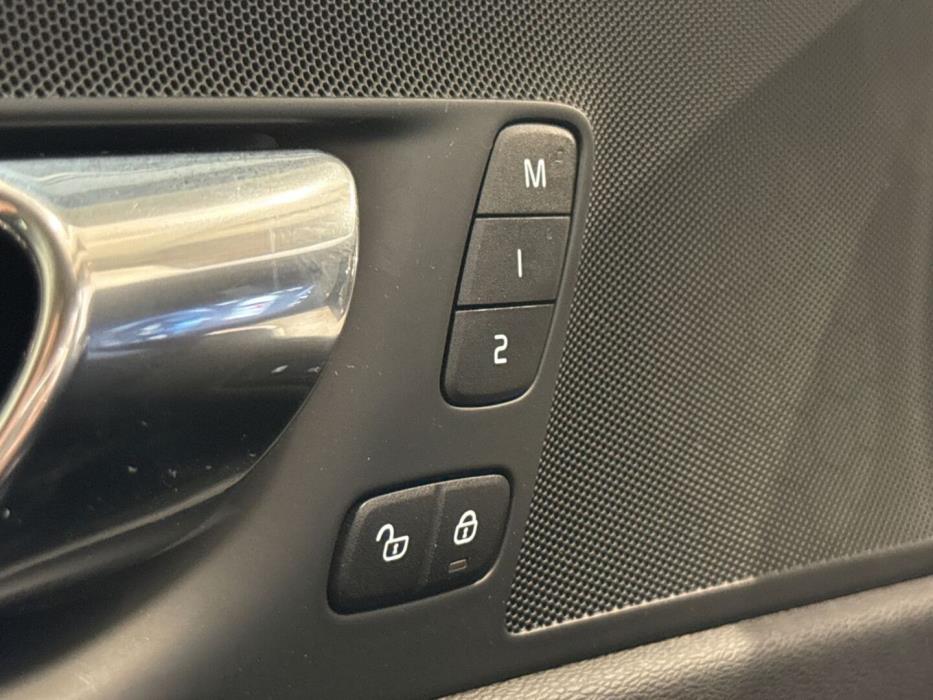 VOLVO XC60 2019