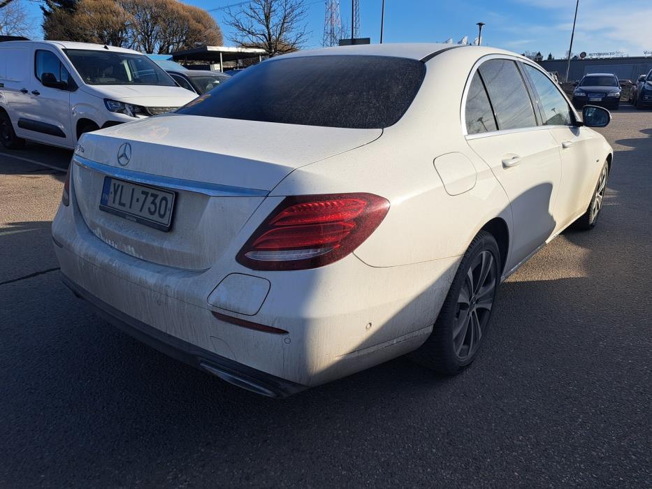 MERCEDES-BENZ E 2019