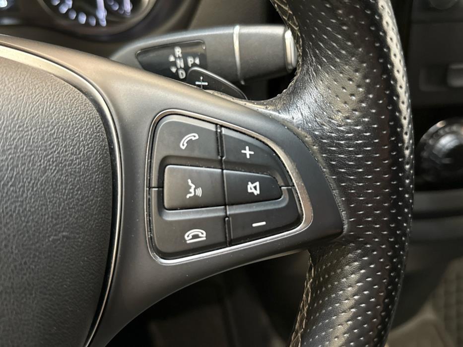 MERCEDES-BENZ Vito 2022