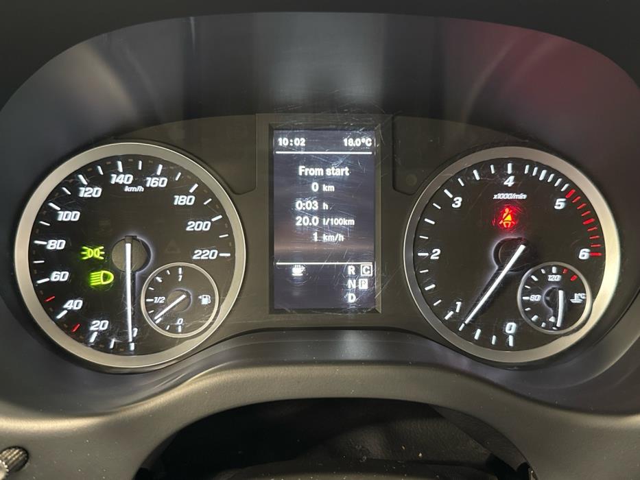 MERCEDES-BENZ Vito 2022