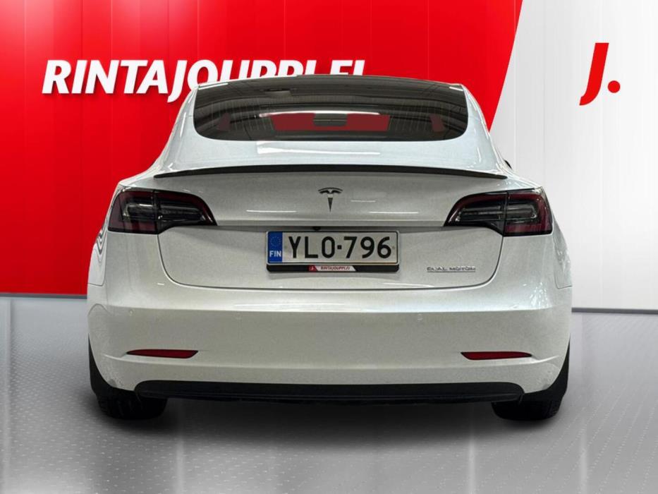 TESLA Model 3 2020