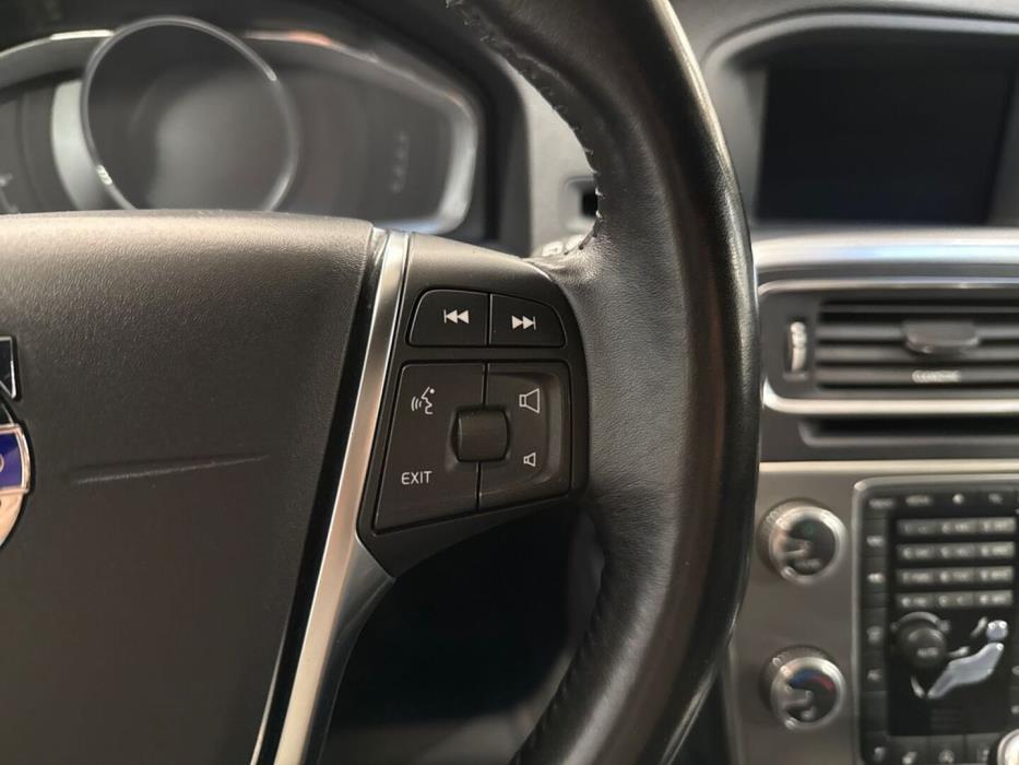 VOLVO V60 2017