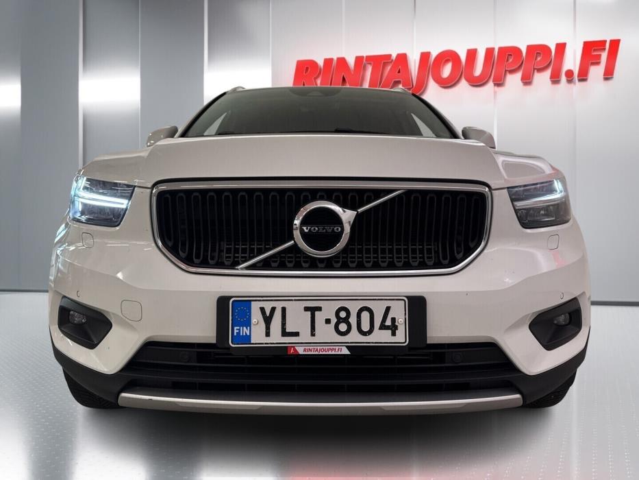 VOLVO XC40 2020
