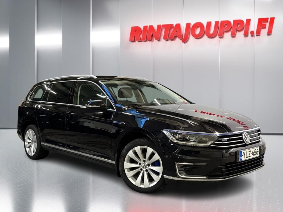 VOLKSWAGEN Passat 2018