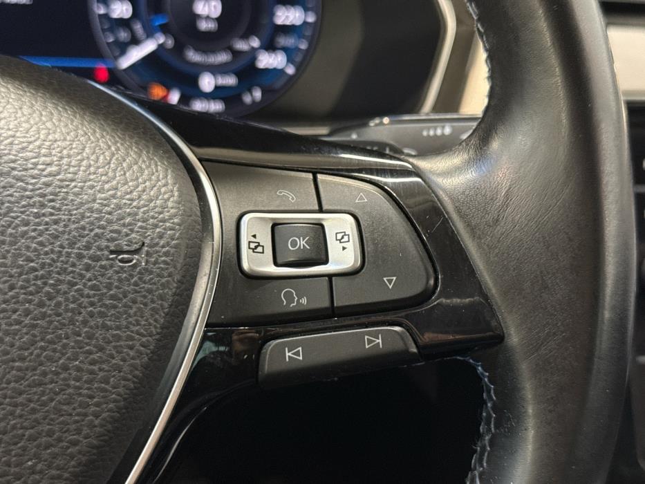 VOLKSWAGEN Passat 2018