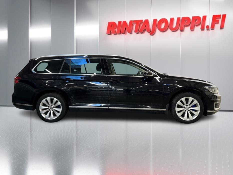 VOLKSWAGEN Passat 2018