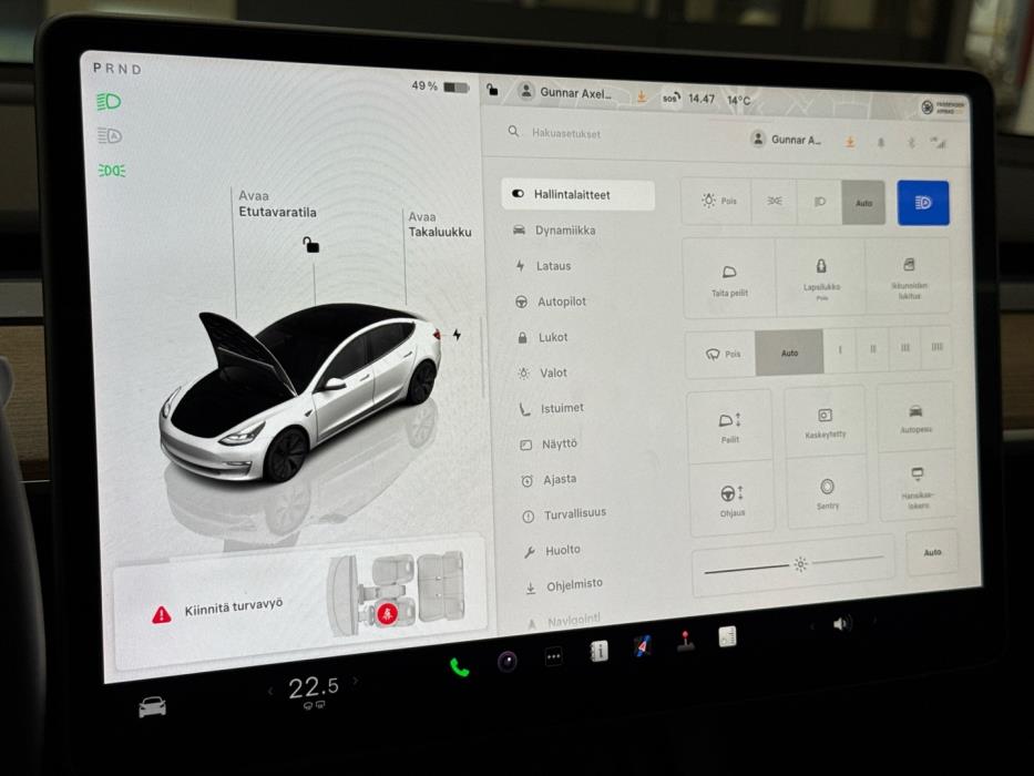 TESLA Model 3 2022