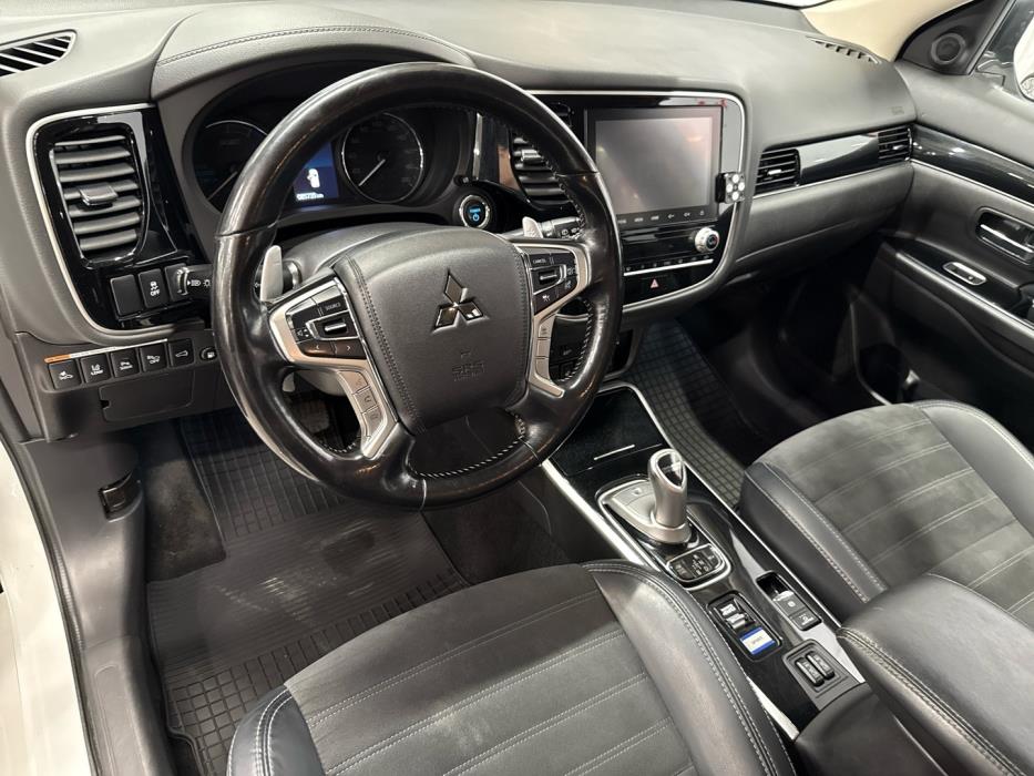 MITSUBISHI Outlander PHEV 2021