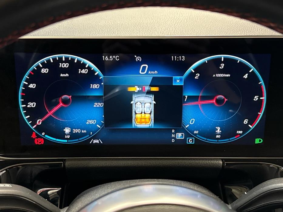 MERCEDES-BENZ GLA 2020