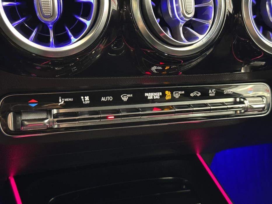 MERCEDES-BENZ GLA 2020