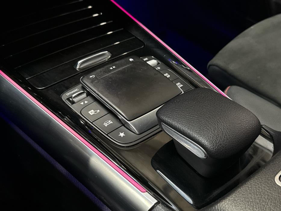 MERCEDES-BENZ GLA 2020