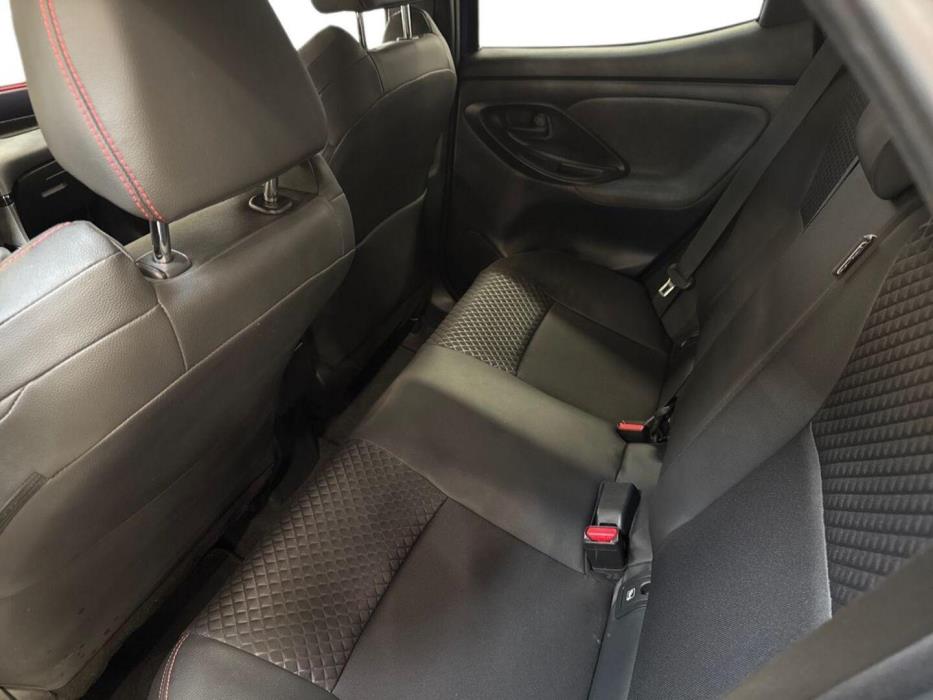 TOYOTA Yaris 2021