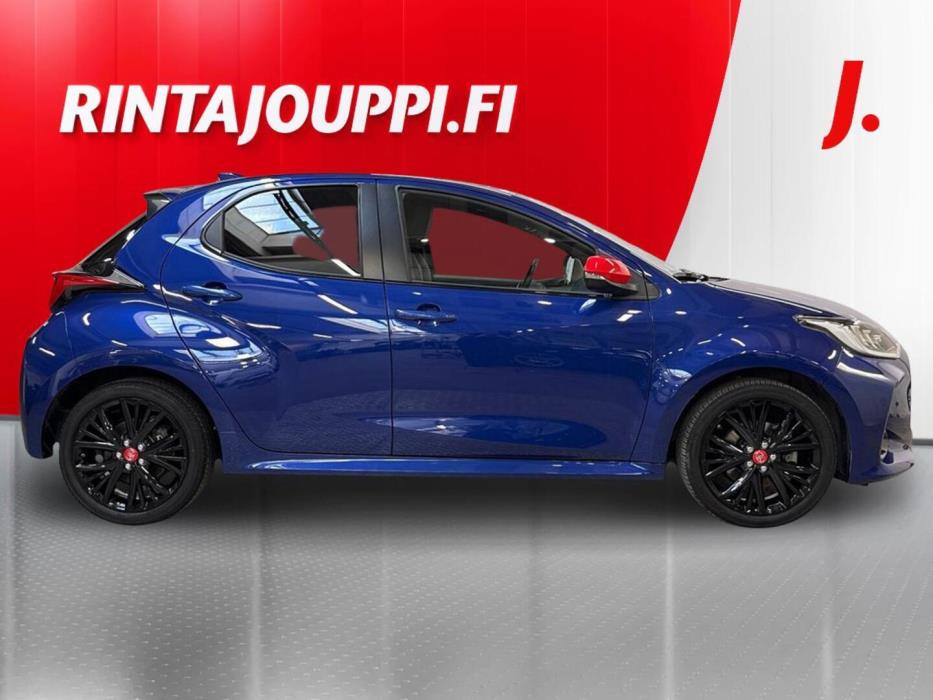TOYOTA Yaris 2021