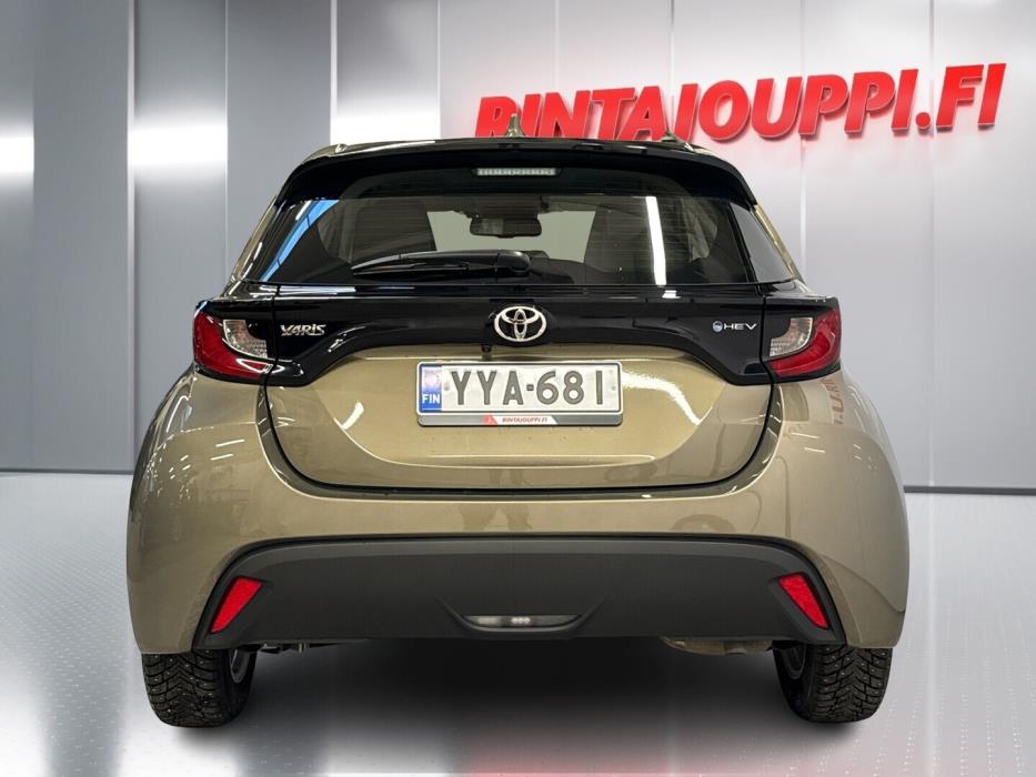 TOYOTA Yaris 2024