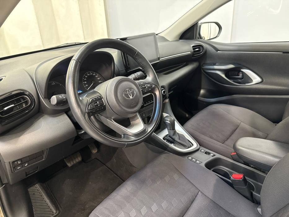 TOYOTA Yaris 2024