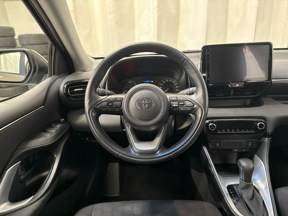 TOYOTA Yaris 2024