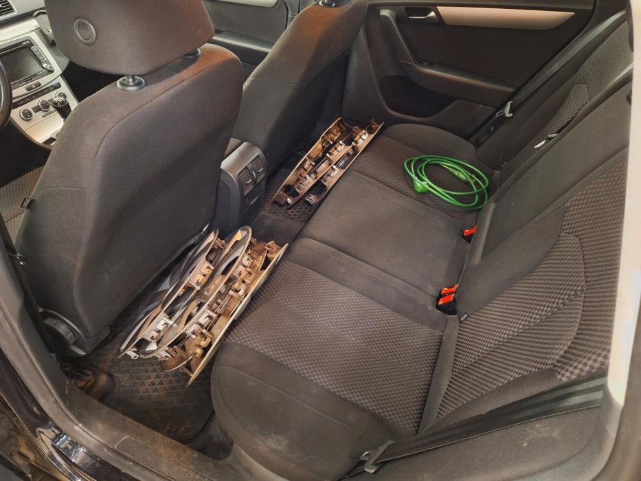 VOLKSWAGEN Passat 2013