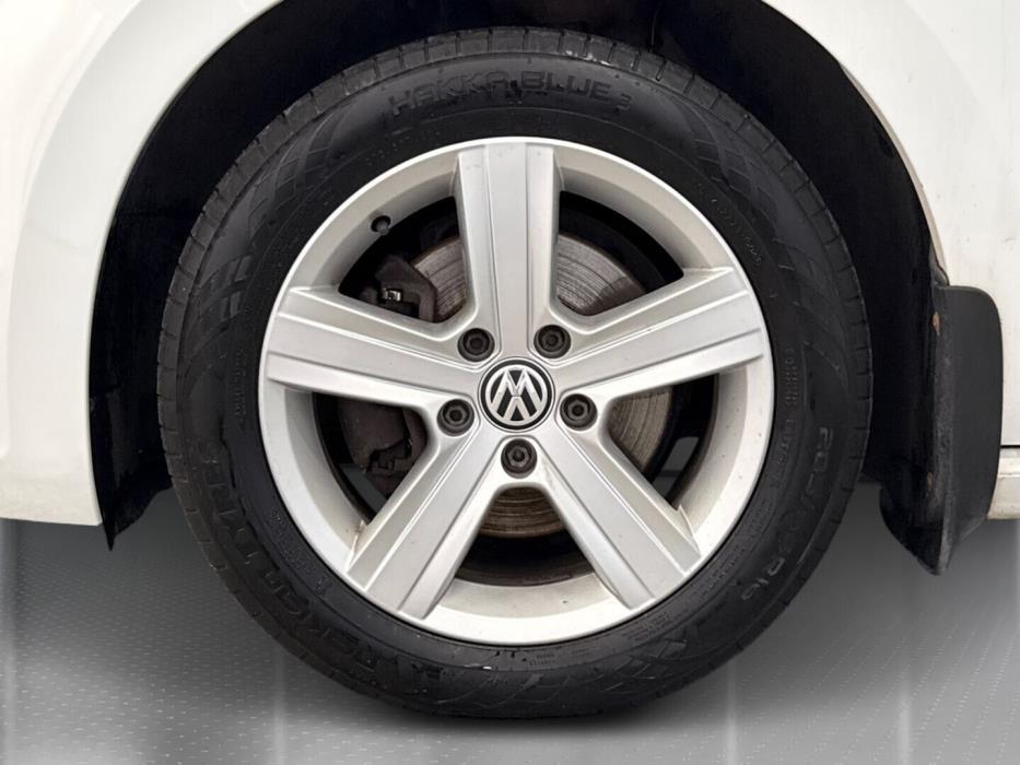 VOLKSWAGEN Golf Sportsvan 2015