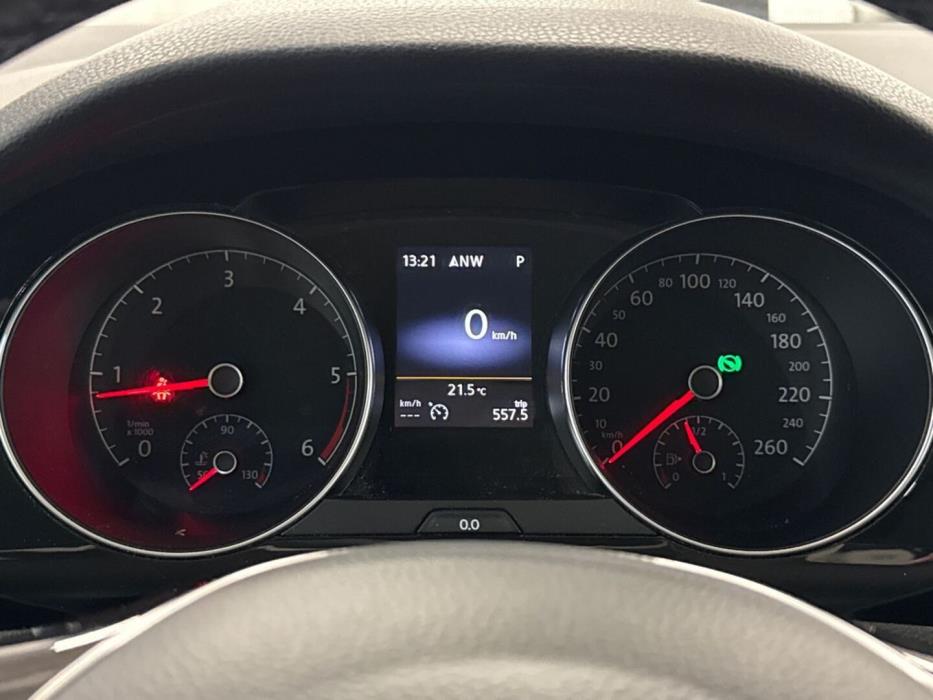 VOLKSWAGEN Golf Sportsvan 2015