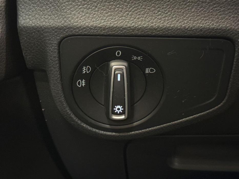 VOLKSWAGEN Golf Sportsvan 2015