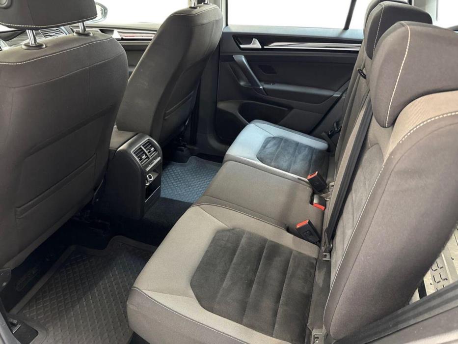 VOLKSWAGEN Golf Sportsvan 2015
