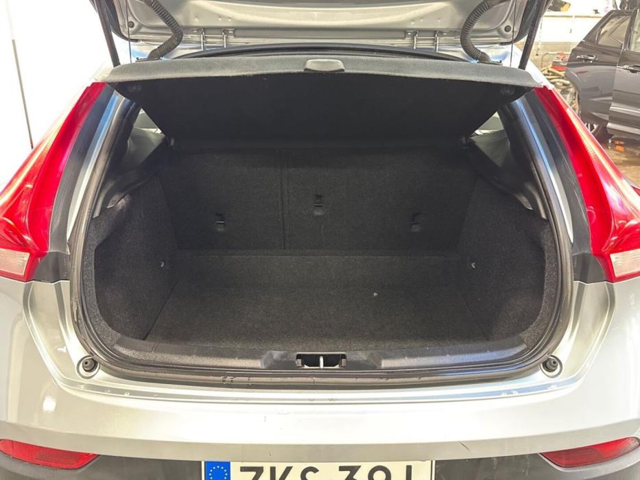 VOLVO V40 Cross Country 2016