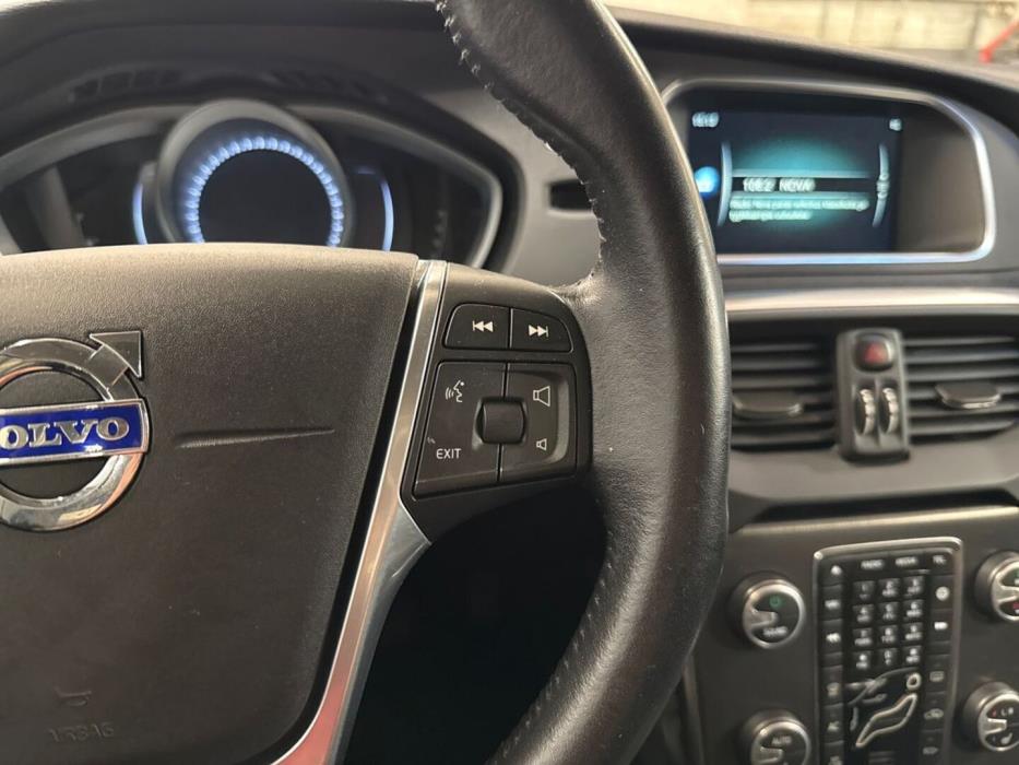 VOLVO V40 Cross Country 2016