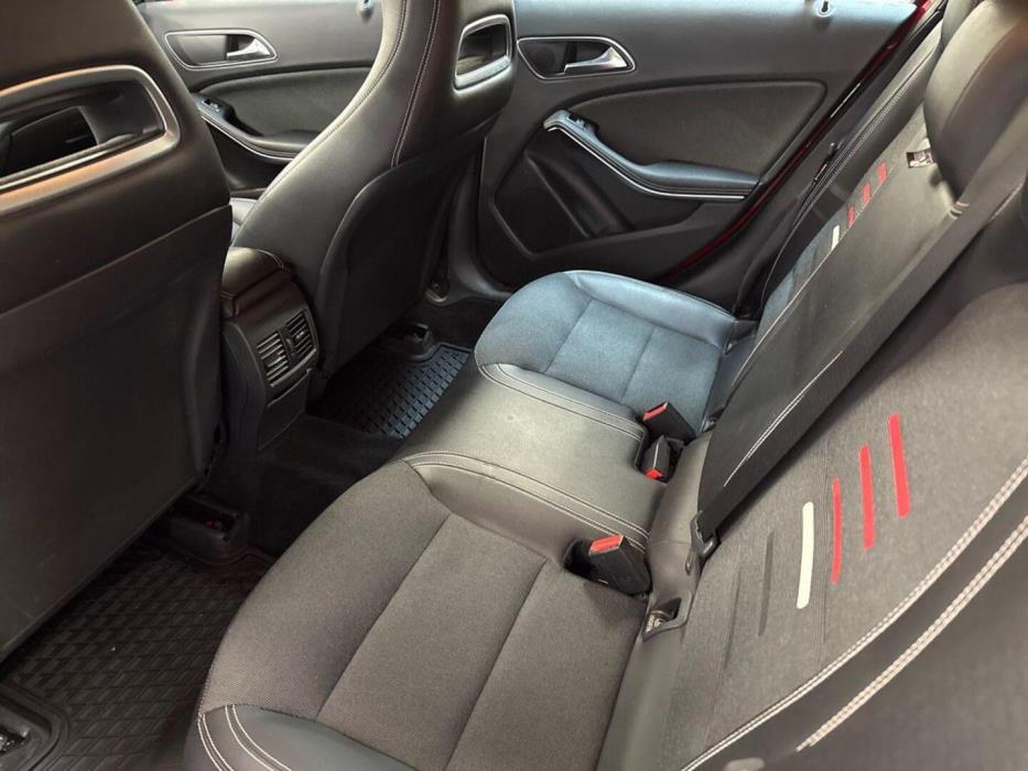 MERCEDES-BENZ A 2016