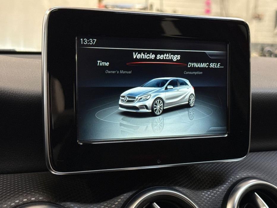 MERCEDES-BENZ A 2016
