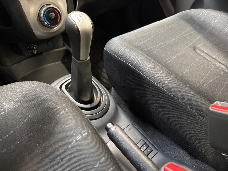 TOYOTA Yaris 2008